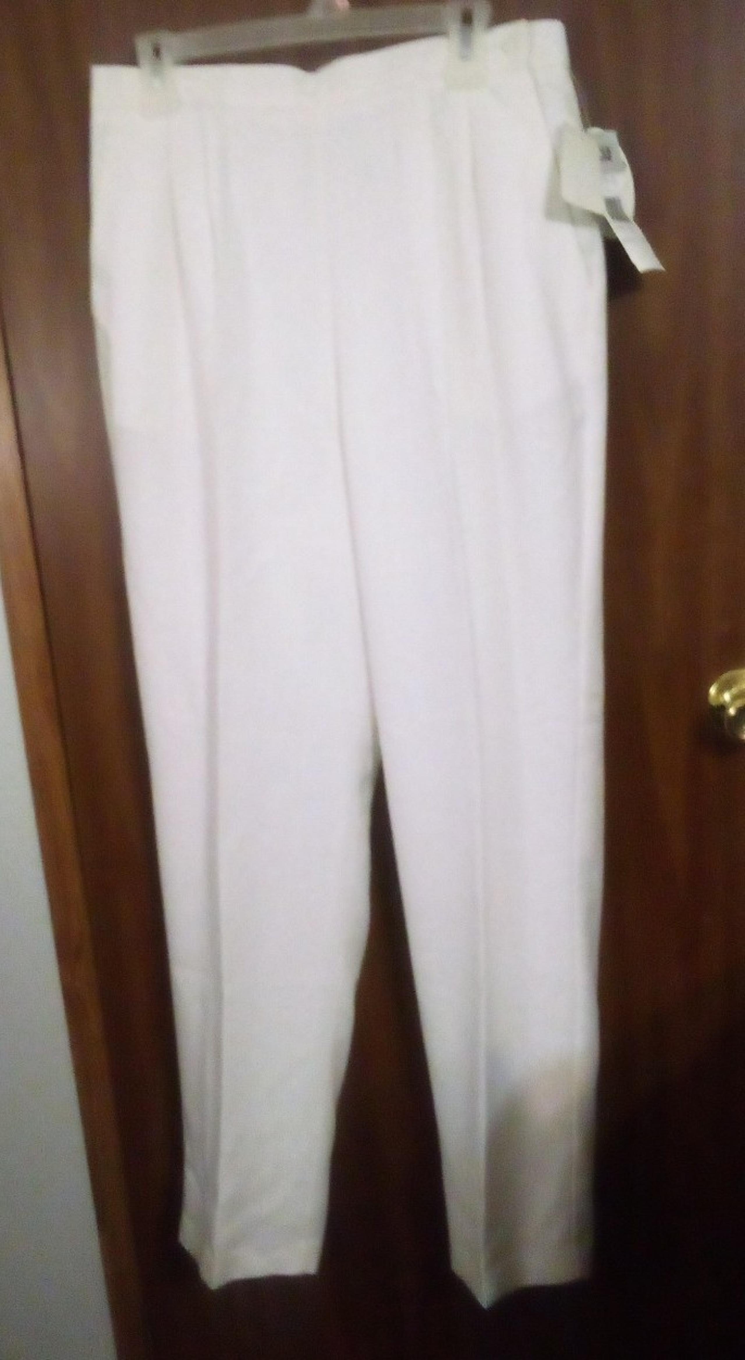 NWT, WHITE PANTS BY LUCIA, sz. 16