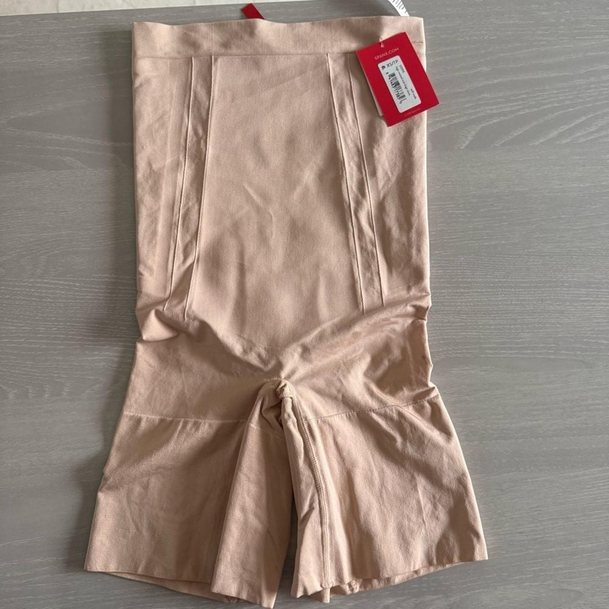 Spanx Women Size XS Soft Nude High Waisted Mid-Thigh Short New