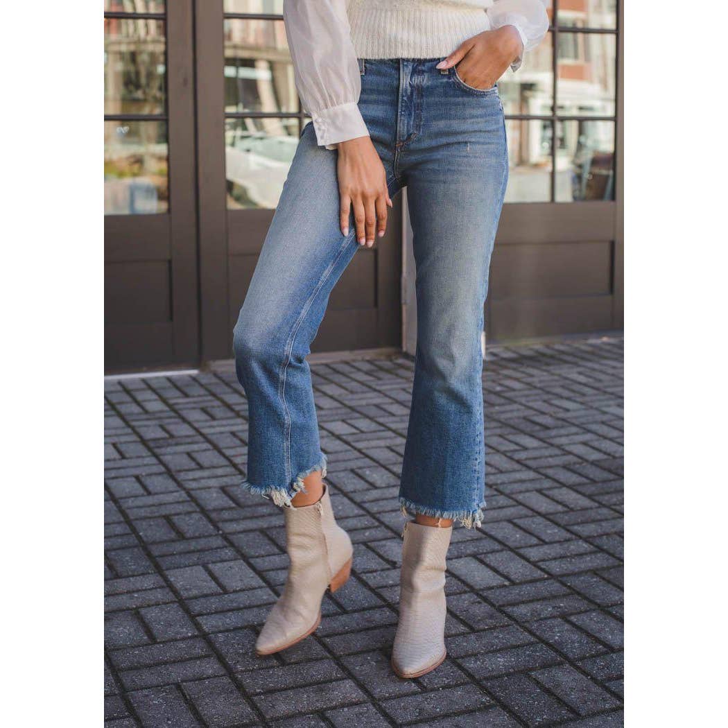 Joe’s Jeans Harvey Cropped Distressed Jean Size 26