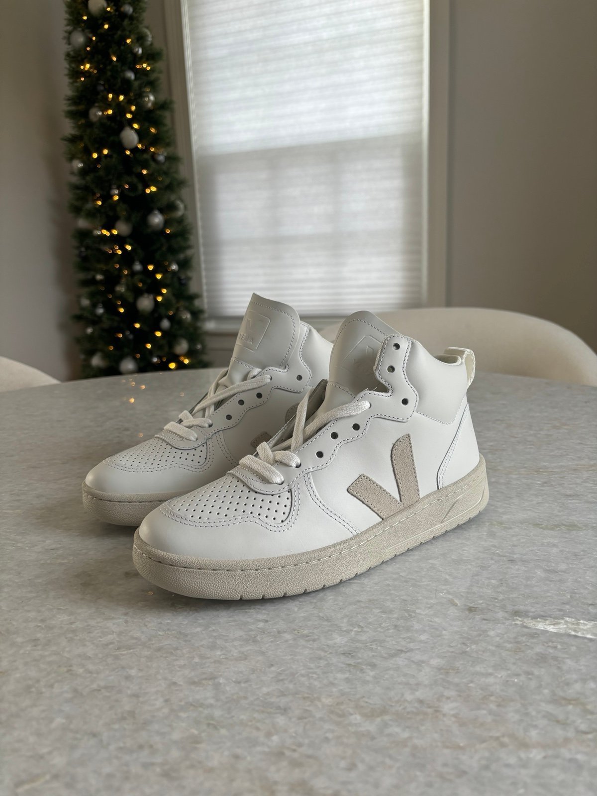 Women’s Hightop Veja V-15 Natural White Size 7 New sneakers shoes