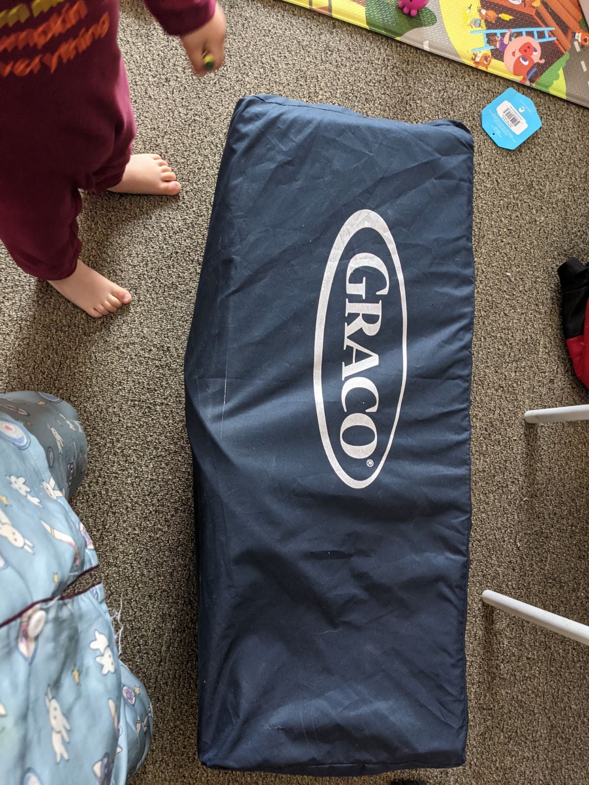 Graco pack n play simple solutions