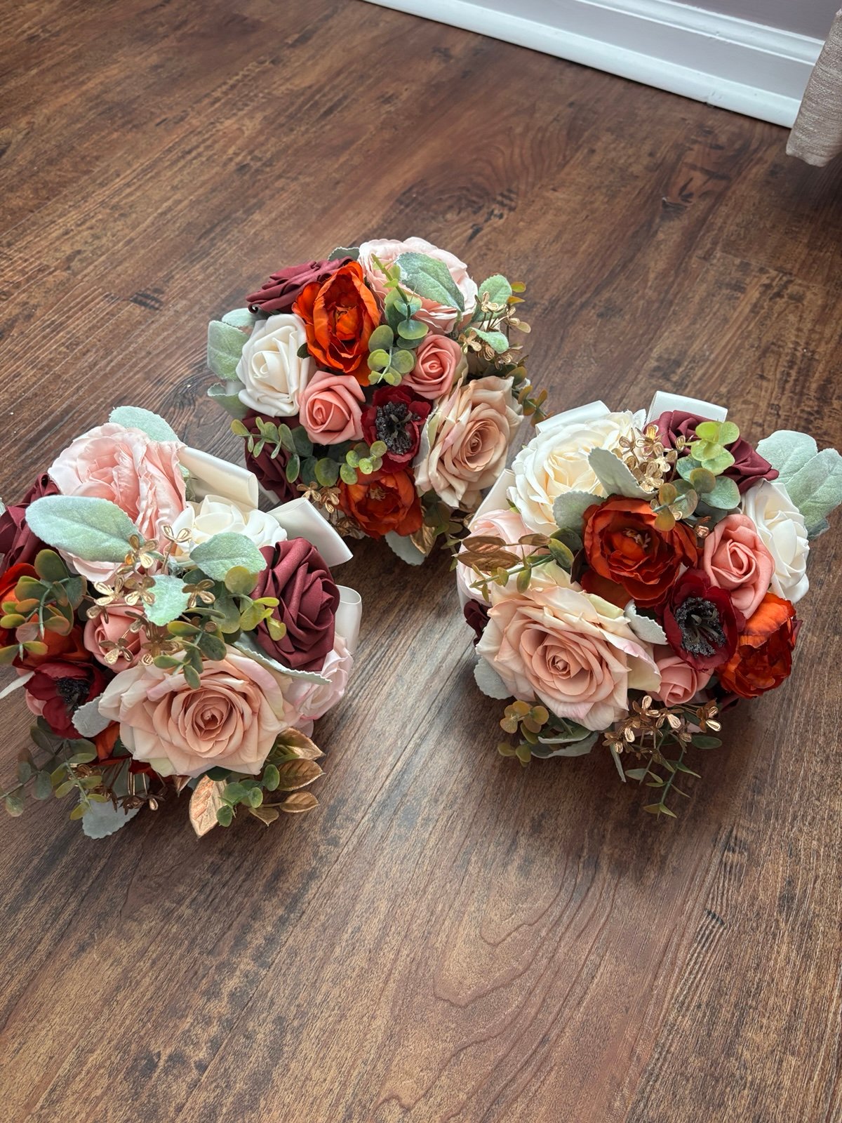 Ling’s Moment Sunset Terracotta Bridesmaid Bouquets