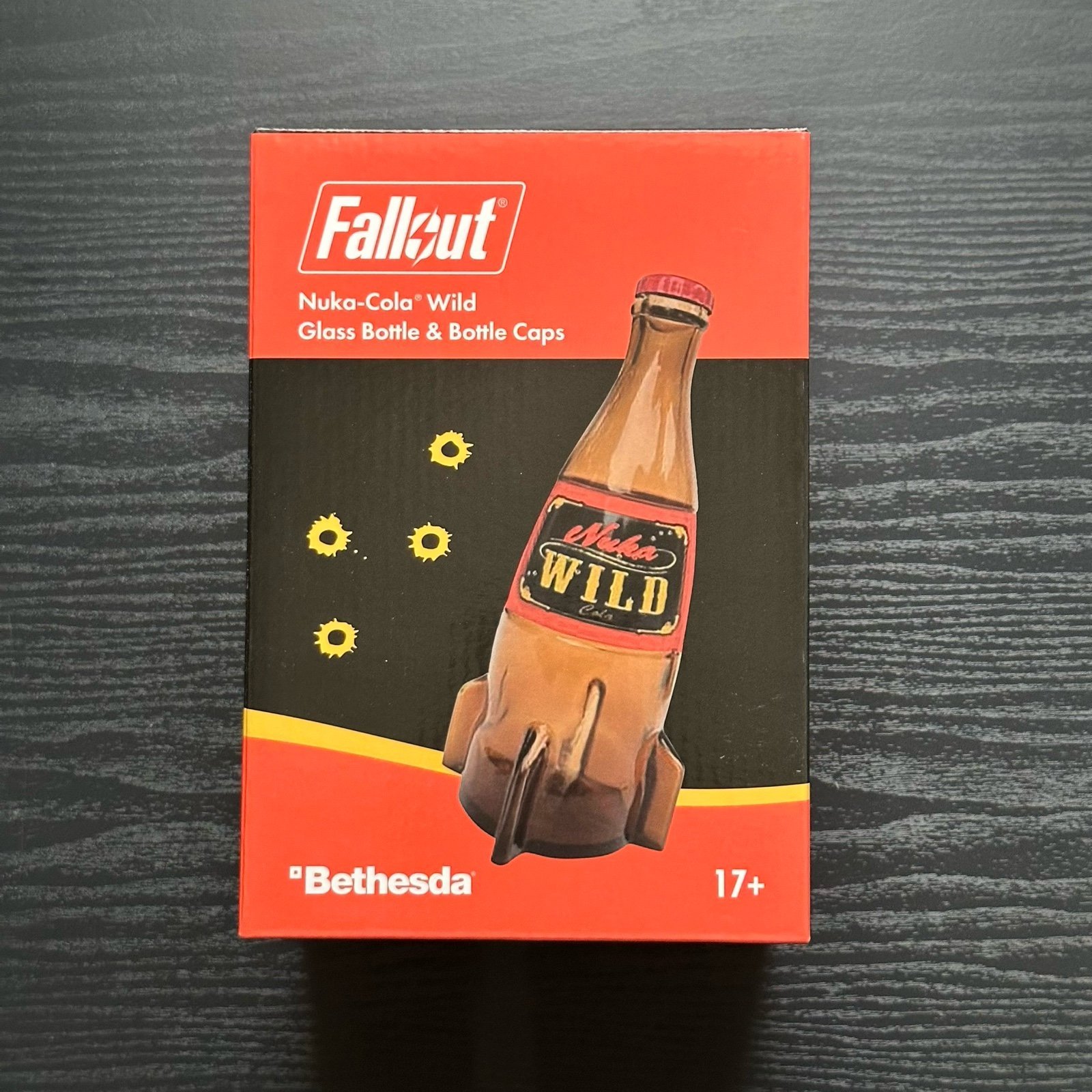 Fallout Nuka Cola Wild Glass Bottle + 10 Bottle Caps Rocket Replica Figure