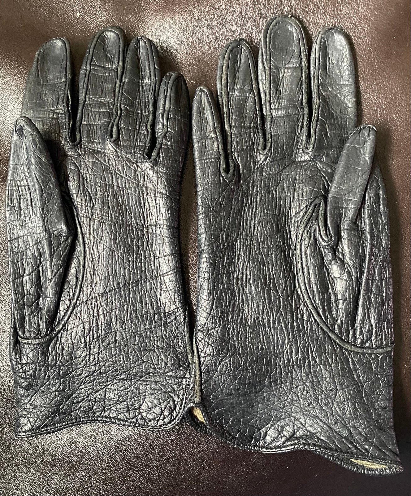 Rare Black Peccary Pigskin Gloves Size 6.5 For Women.
