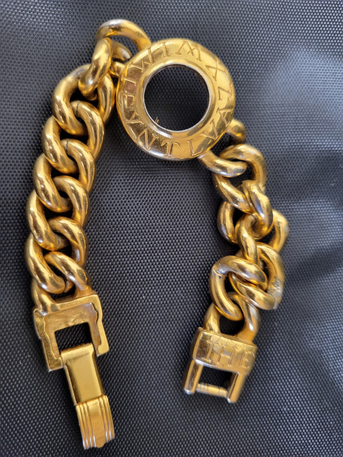Carolee Vintage Gold Tone Chain Link Design Bracelet. Rare Design. STATEMENT.