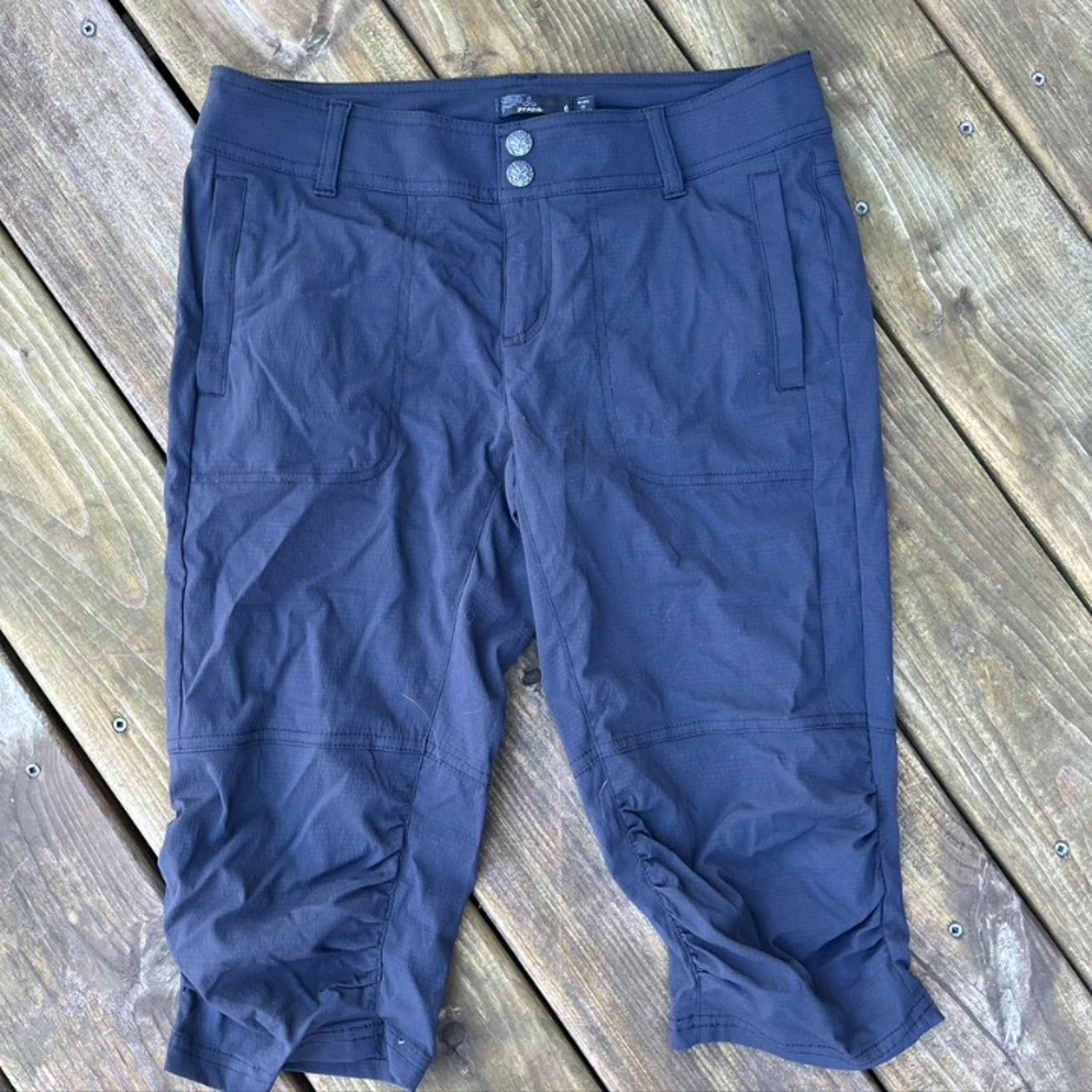 prAna Capri Pants 6 Black Athletic Yoga Hiking Outdoors Cropped
