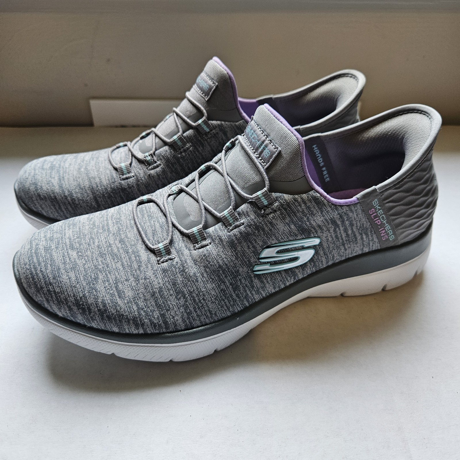 Women’s Skechers Slip-ins Summits Dazzling Haze Gray Air Cooled Memory Foam Sz 7