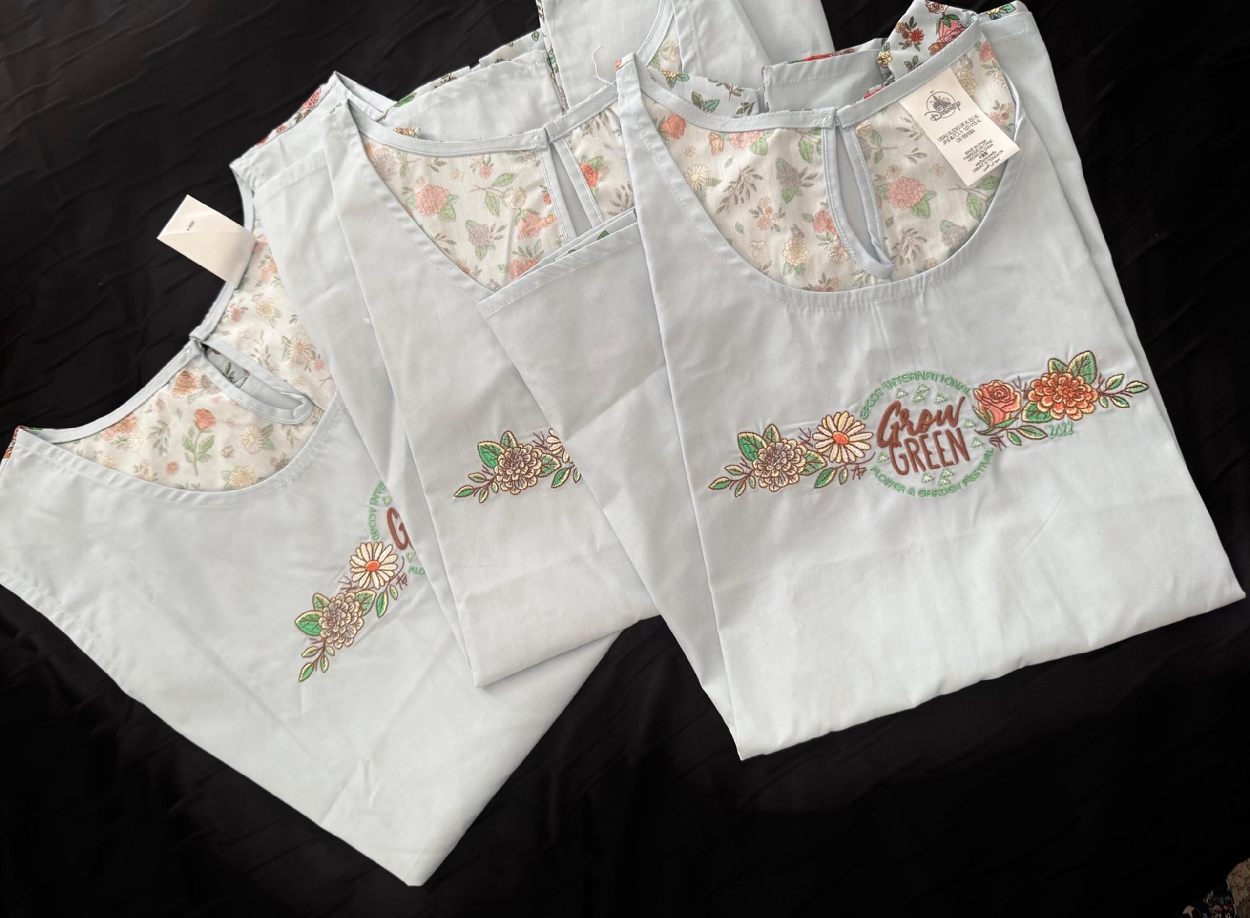 Epcot grow green women’s too XL bundle of 3