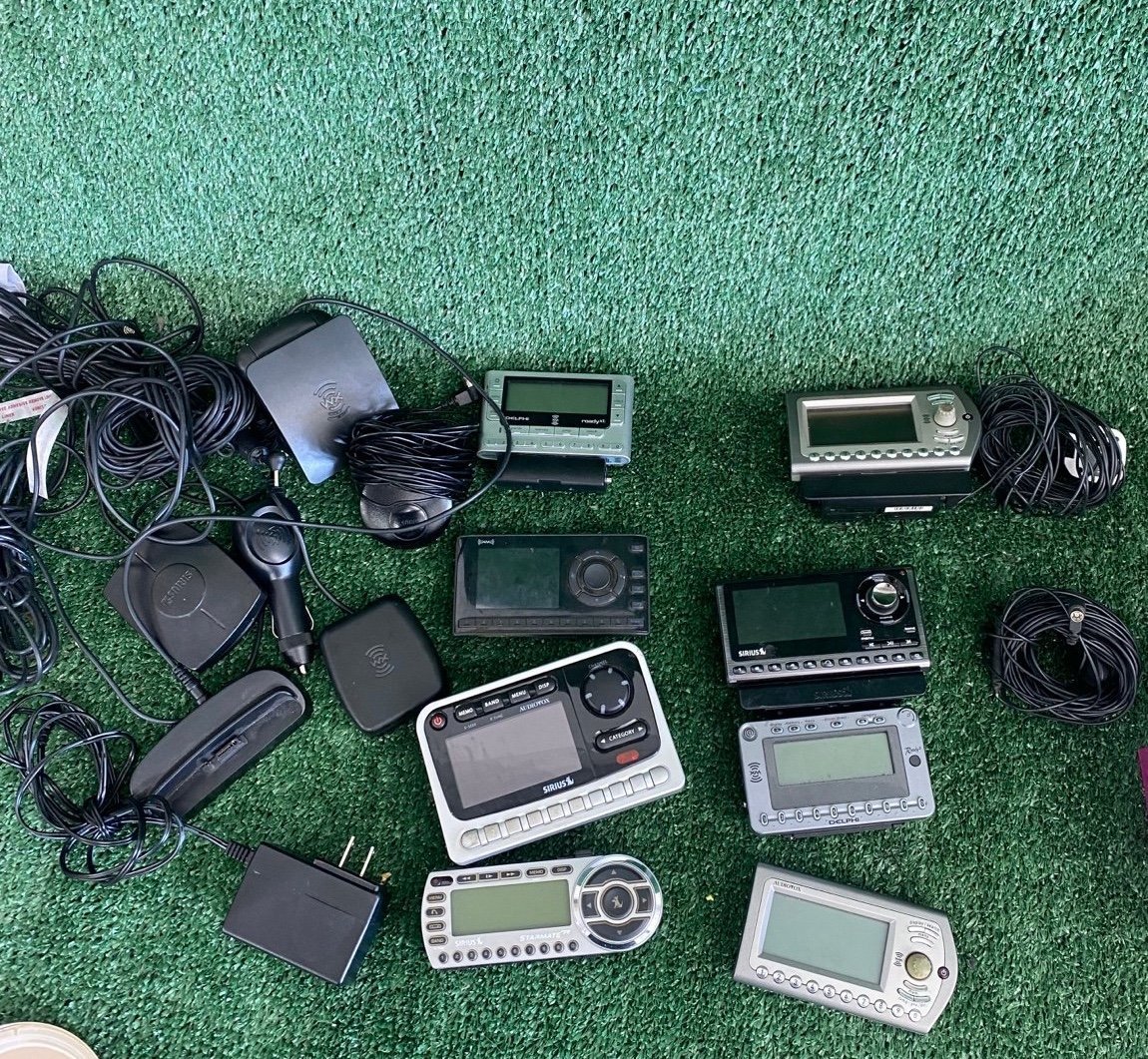 Serius XM - unit & cable lot