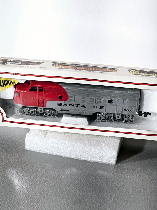 Train Santa Fe Bachmann Ho Scale Hobby Train 307 Diesel Engine