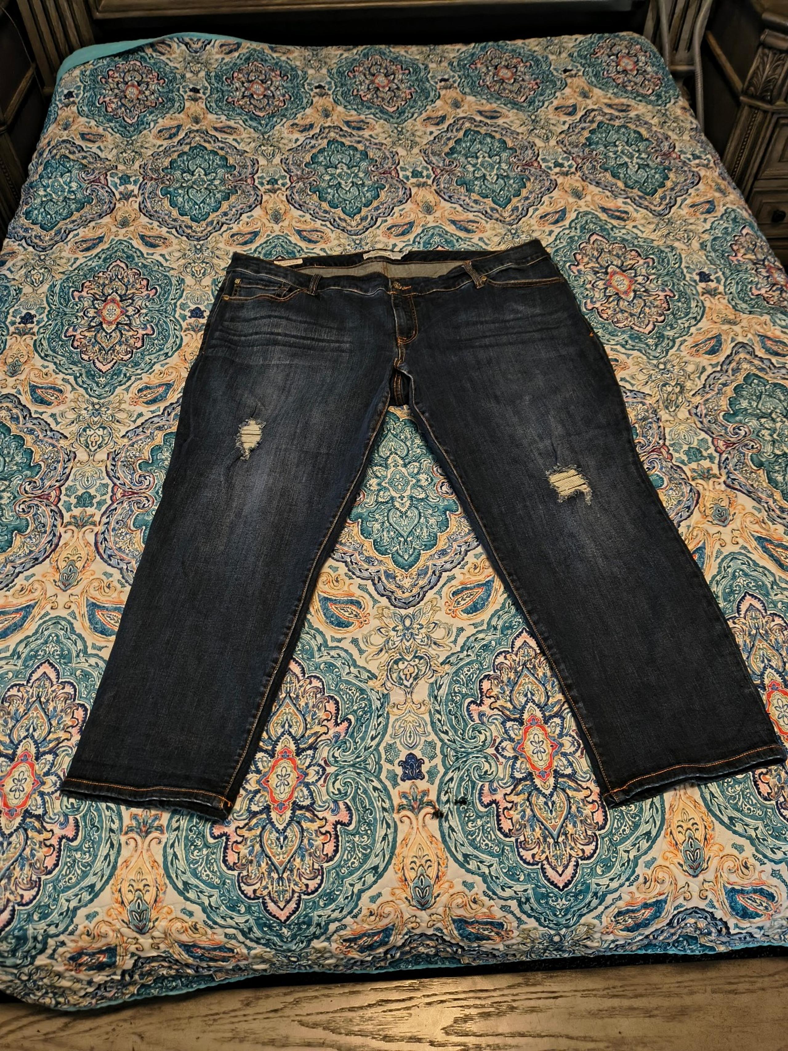 Torrid Blue Cropped Distressed Ex Boyfriend Jeans Size 26