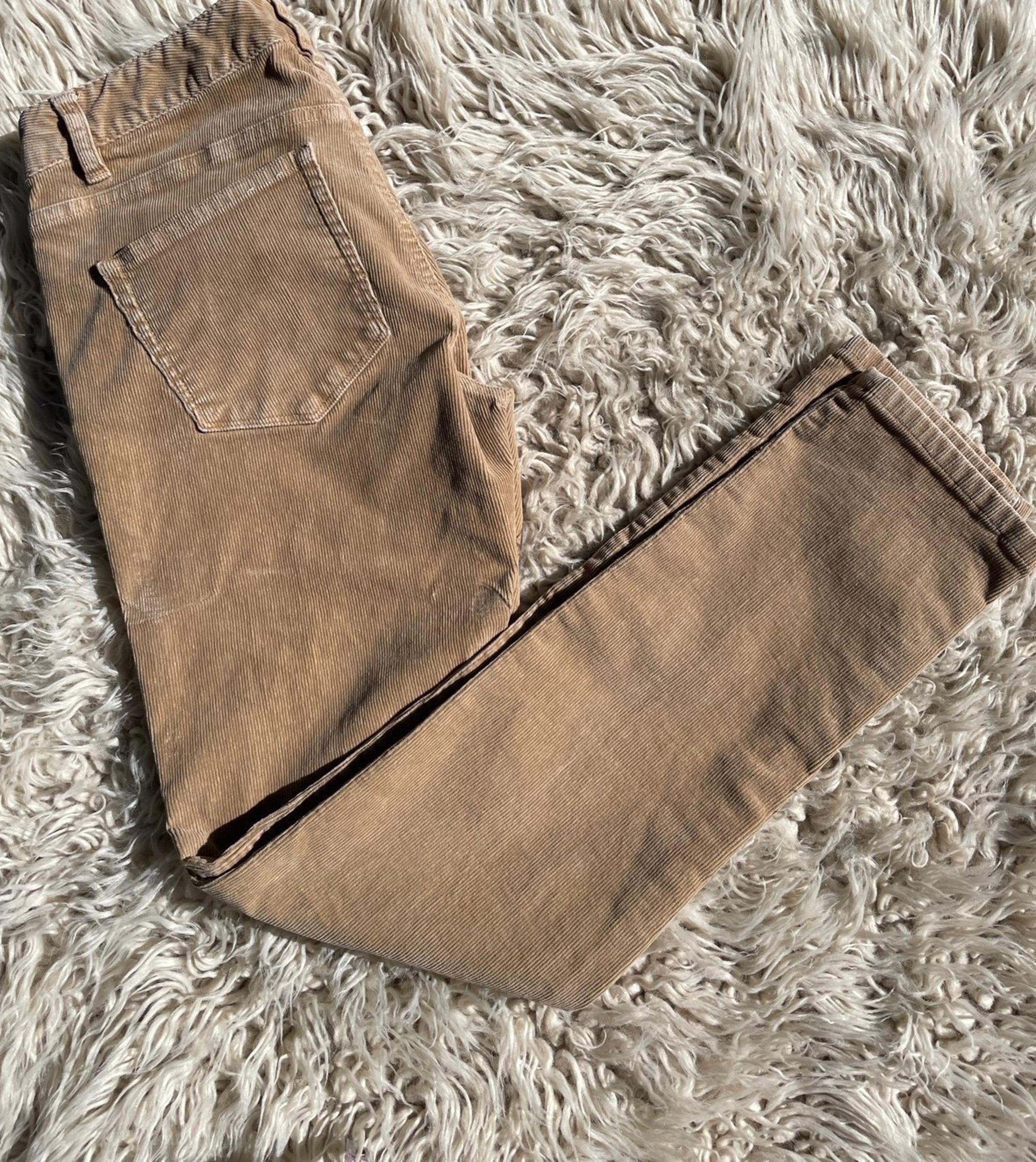 Vineyard vines Corduroy pants