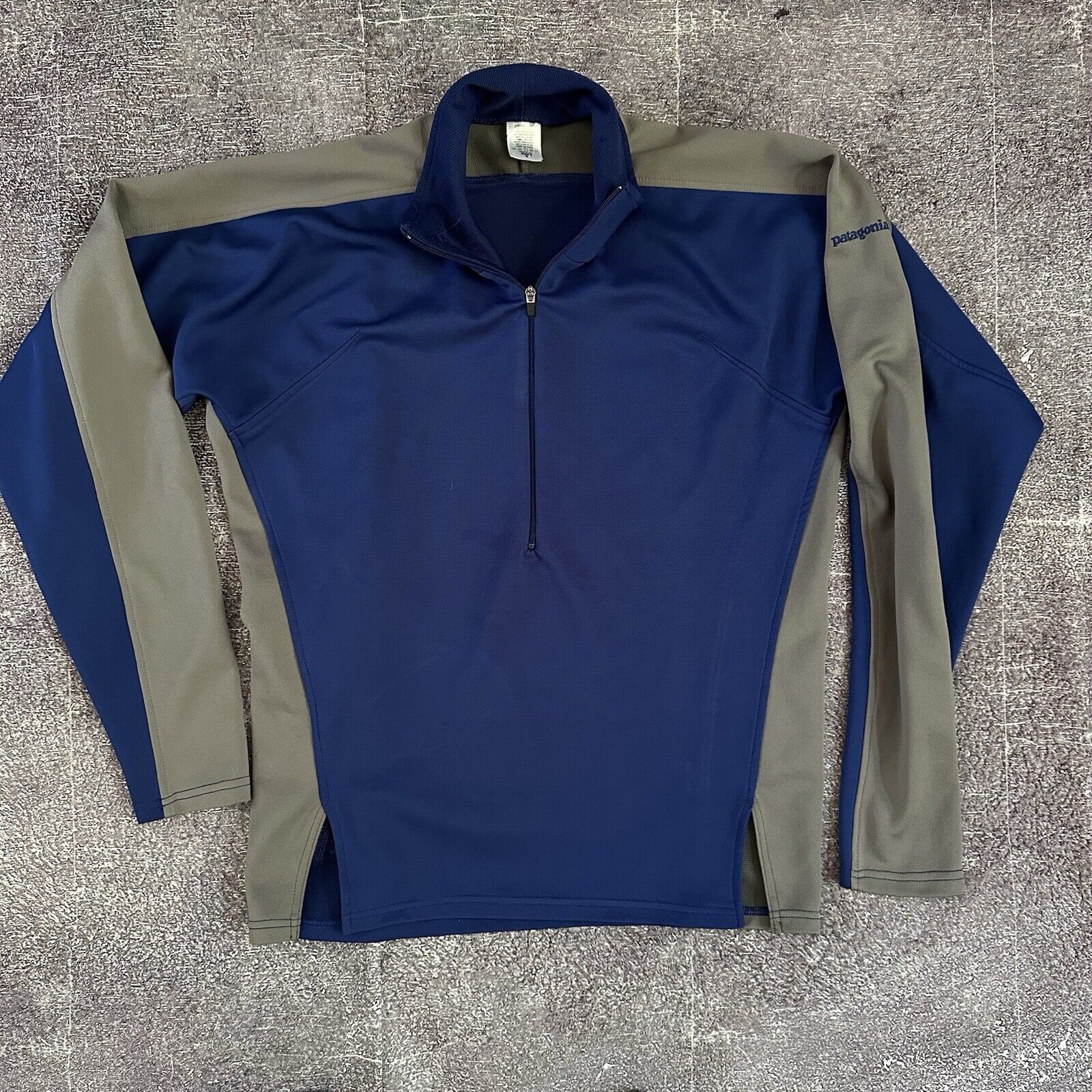 Men's Vintage 90's Patagonia USA Navy Blue Gray 1/2 Zip Base Layer Pullover Sz S