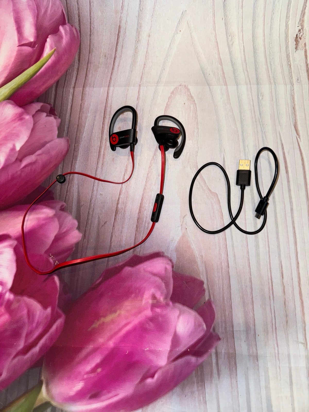 Beats Powerbeats Wireless In-Ear Headphones Black/Red Tested Working