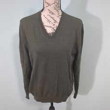 Brooks Brothers Green V Neck Sweater Men's Size medium Extra Fine Merino Wool