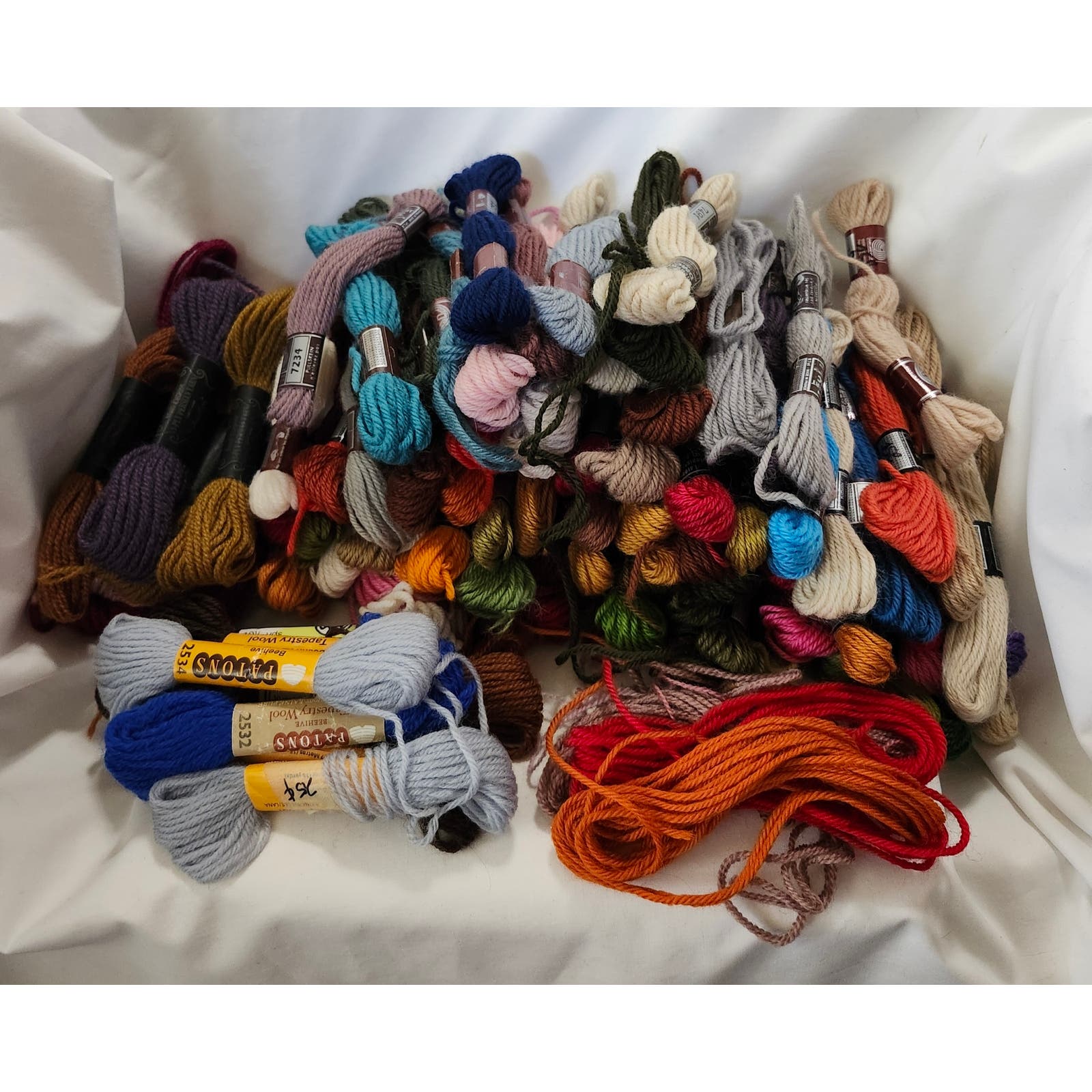 105 Tapestry Persian Wool DMC Paragon
