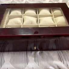 Watch box