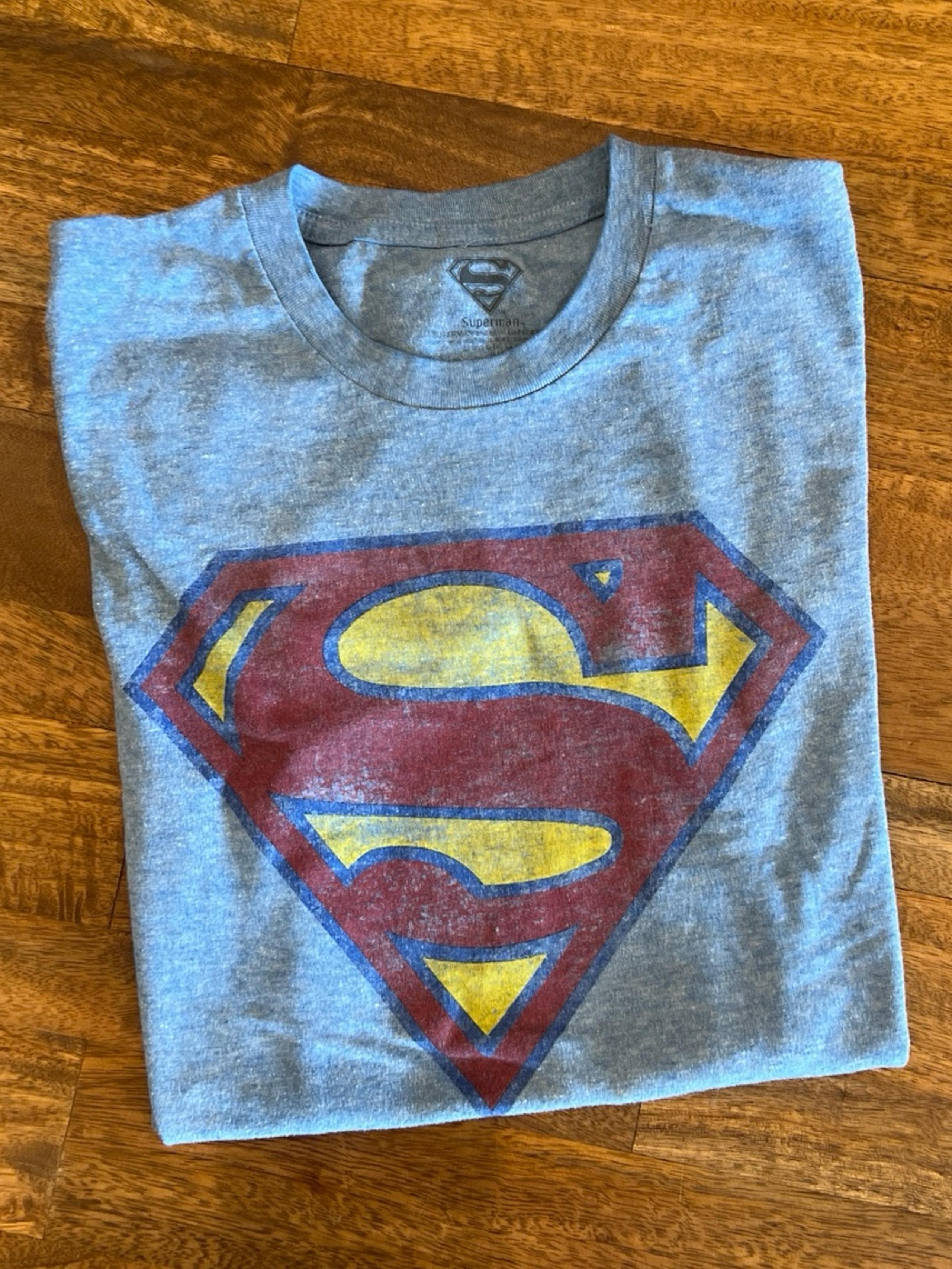Women’s Superman t shirt