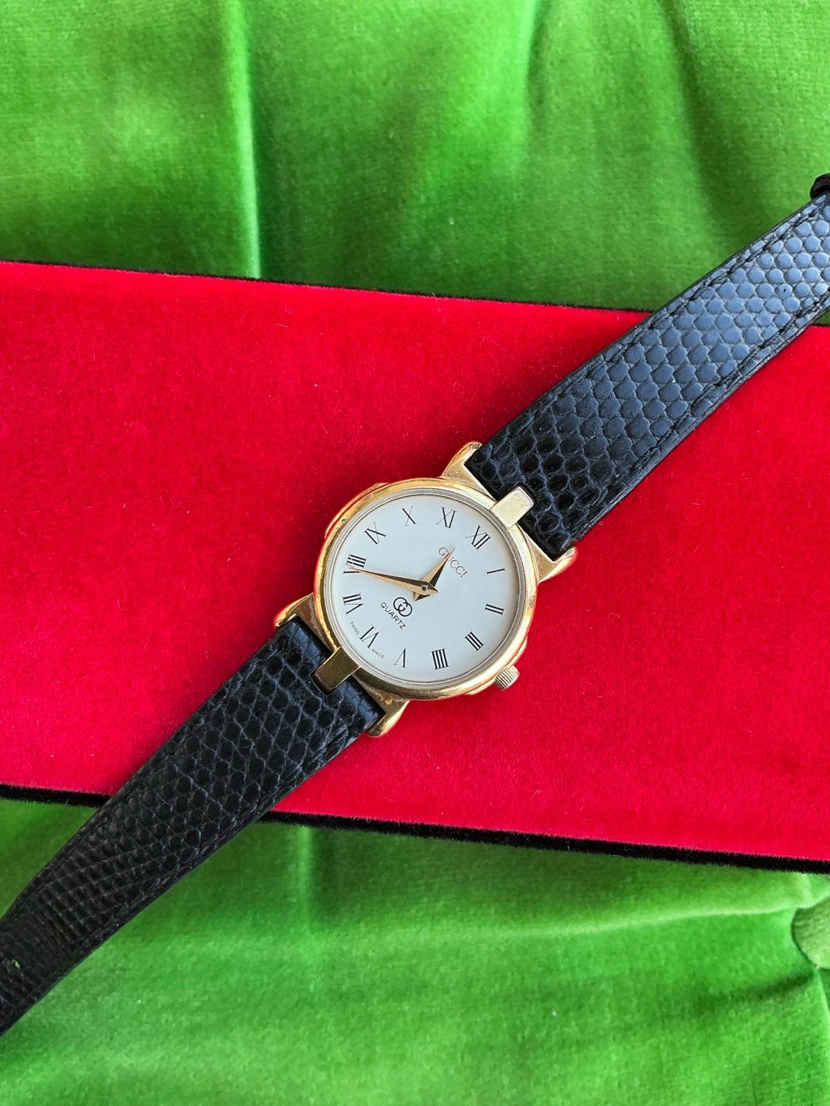 Ladies GUCCI watch -LOVELY model