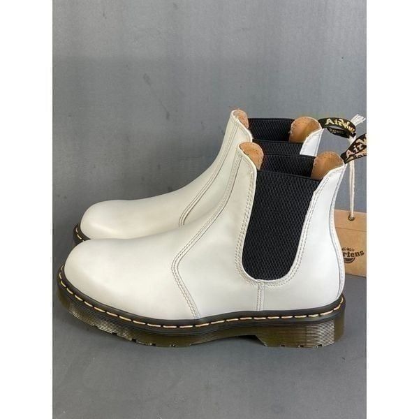 Dr. Martens 2976 Quad Women's Chelsea White Leather Boots size 6 New