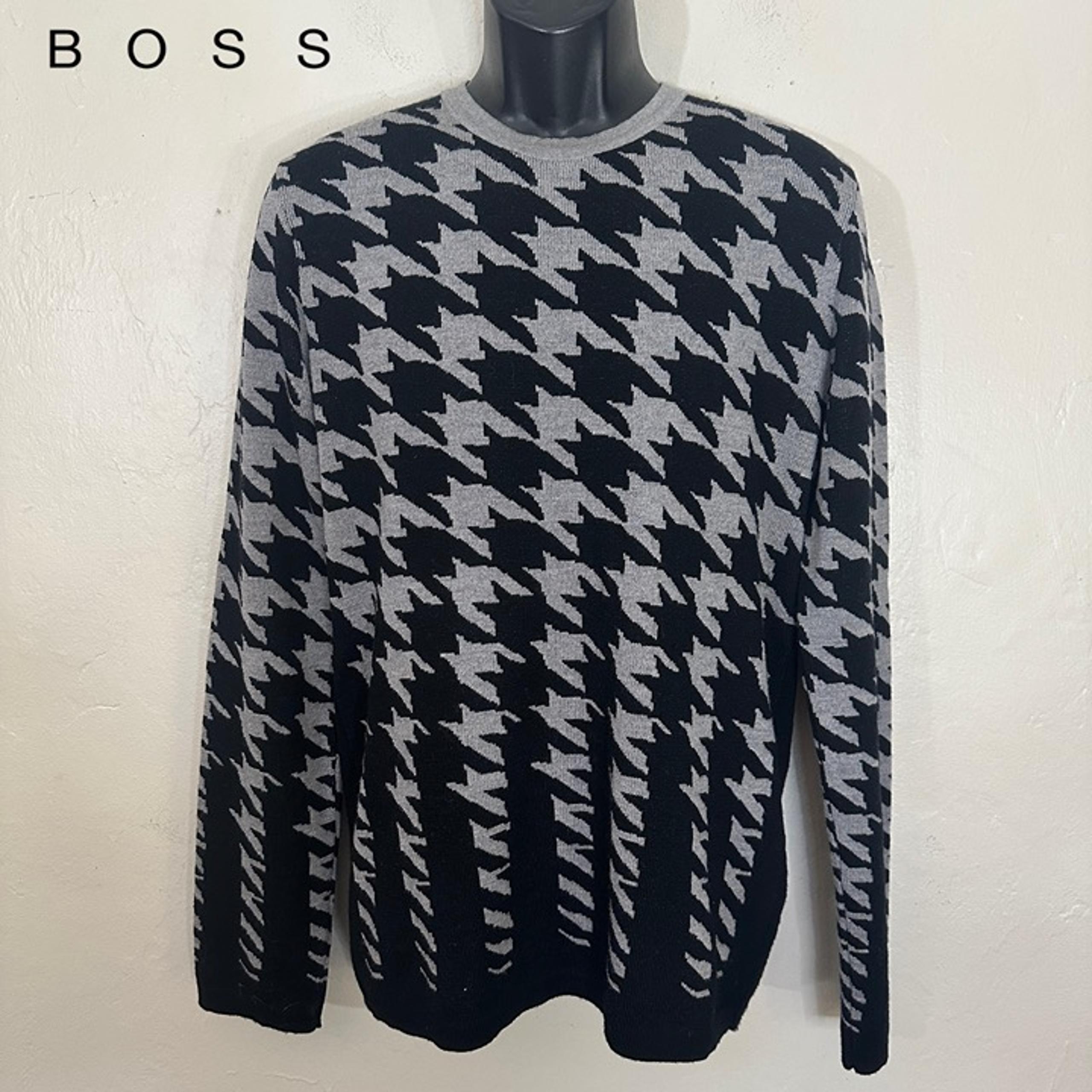 Hugo Boss Pure Wool Sweater Medium Gently worn 100% virgin wool 21" armpits