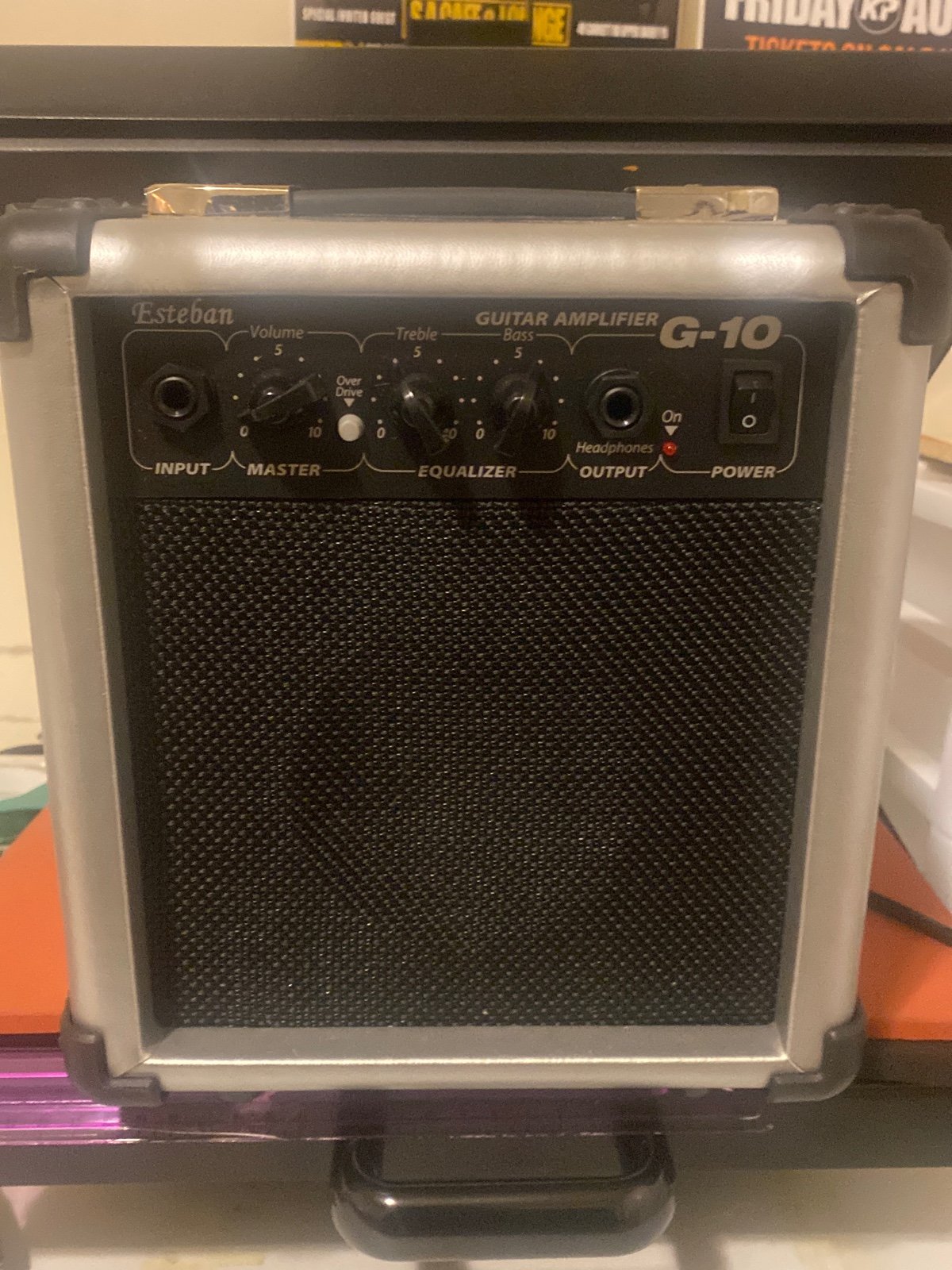 Guitar amp