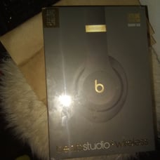 Beats earphones