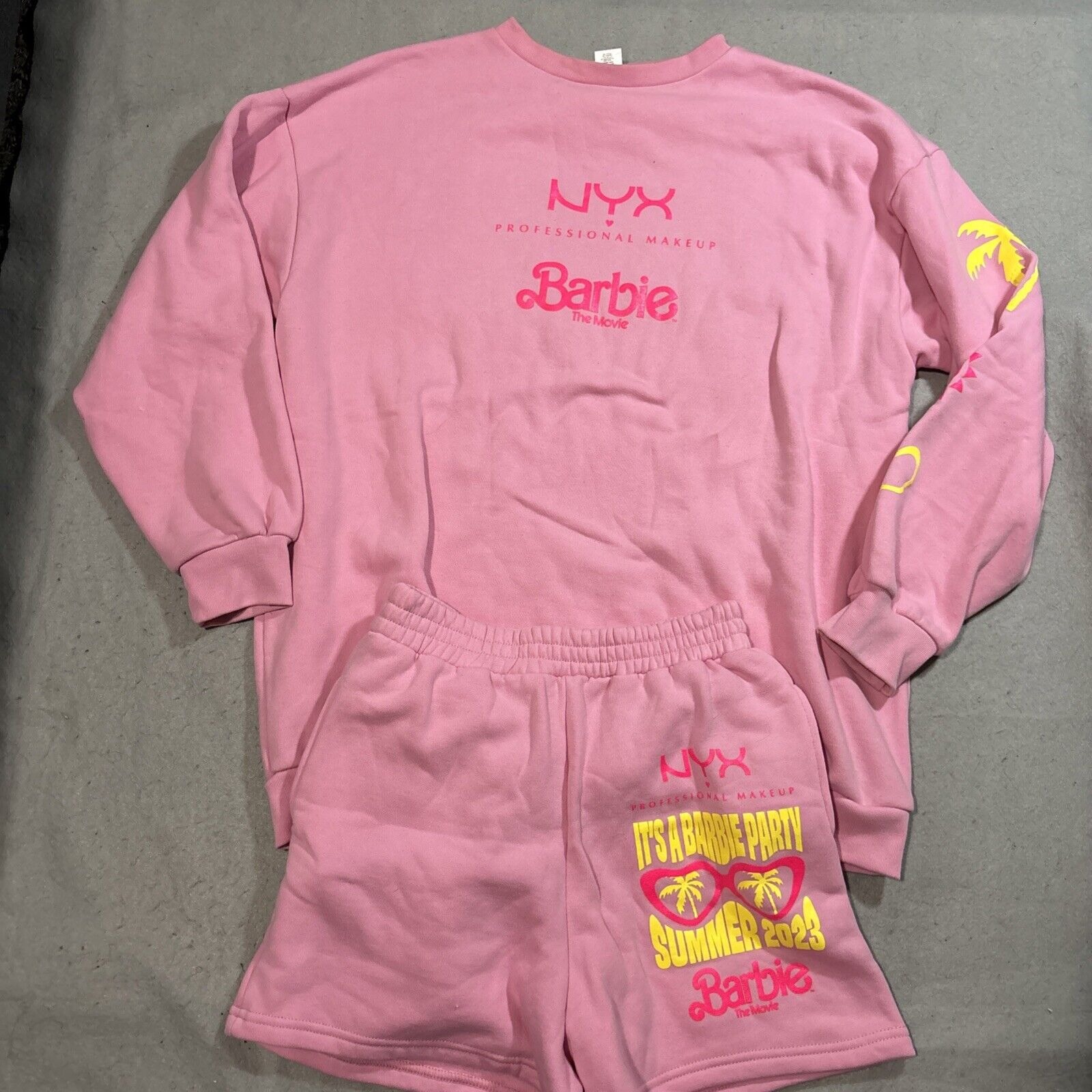 Barbie Movie NYX Makeup Summer 2023 Barbie Party Sweatshirt M Shorts S Set Pink