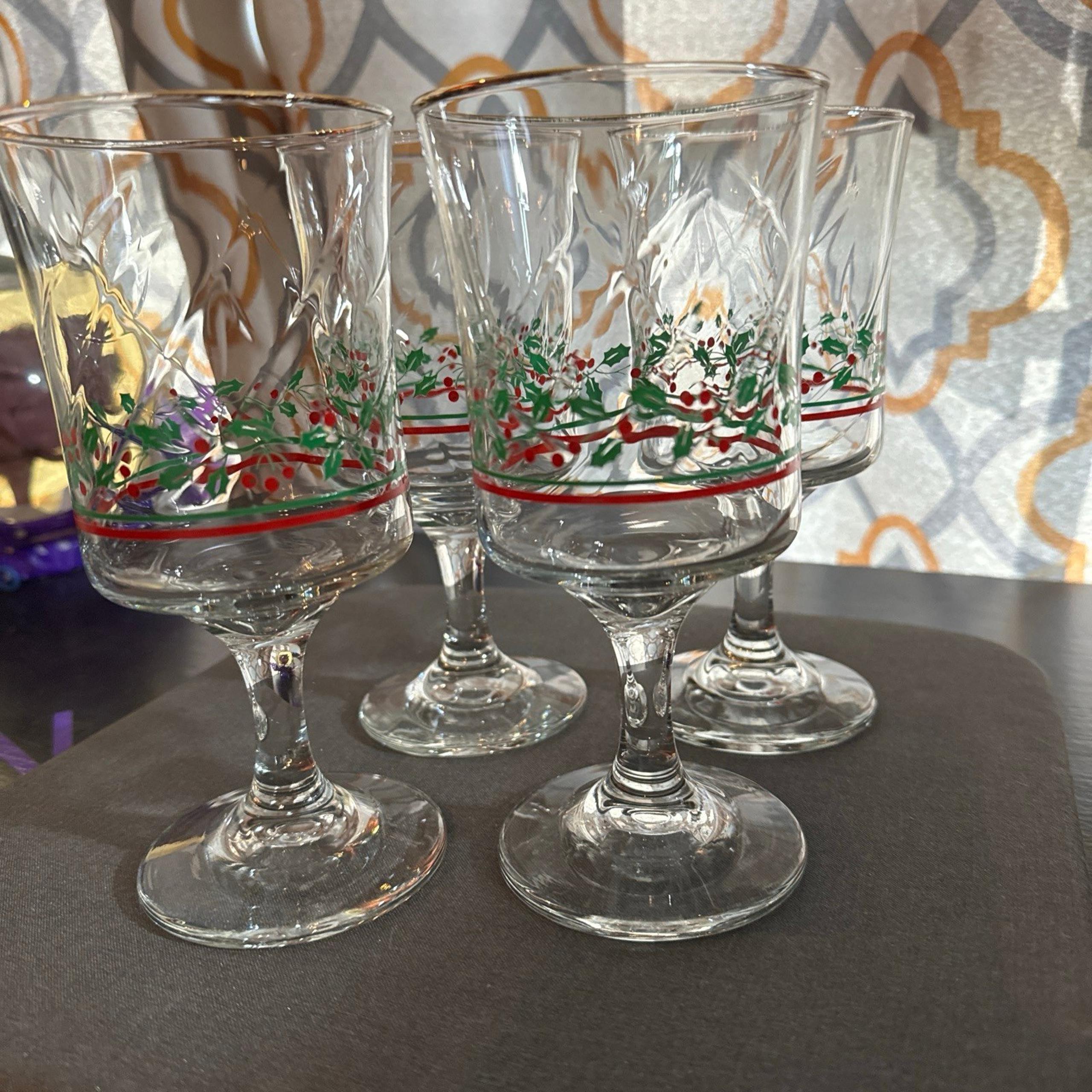 4 Vintage Libbey Arby's Christmas Collection Holly Berry Wine Glasses Gold Rim