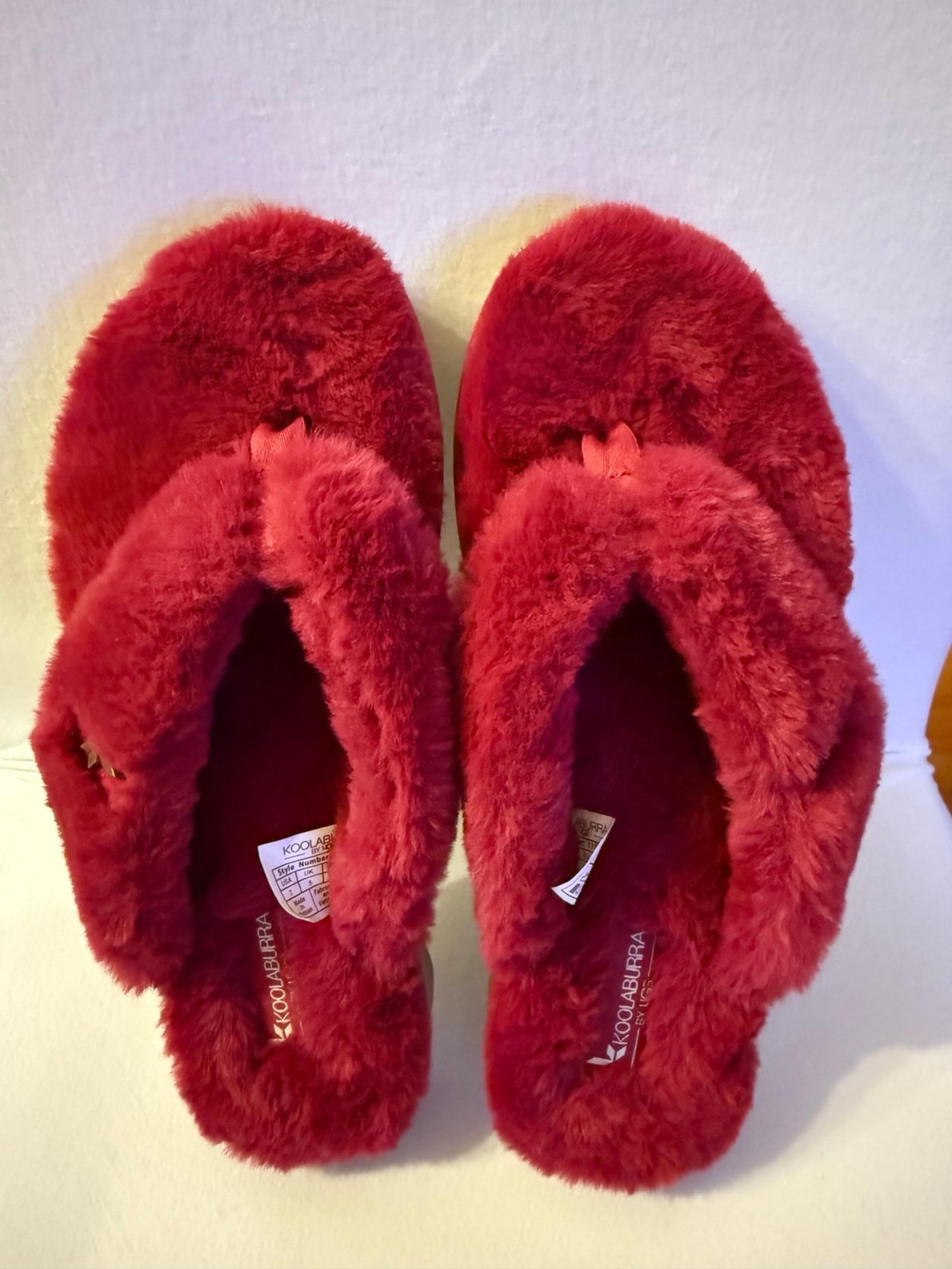Koolaburra by UGG slippers size 7