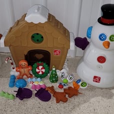 Step 2 Gingerbread House And 2 Snowmen