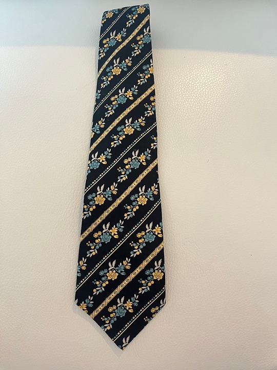 NEW SAINT GEORGE LYON SILK TIE NAVY BLUE