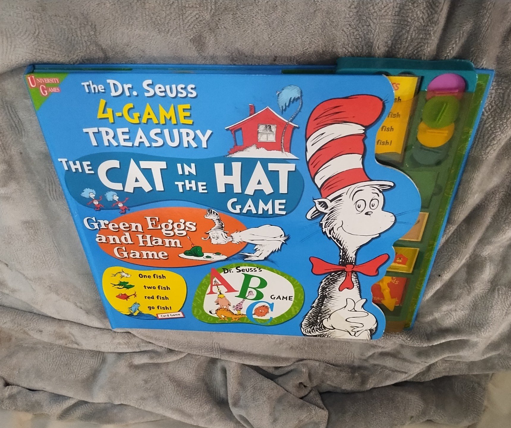 DR. SEUSS Cat in the Hat Game
