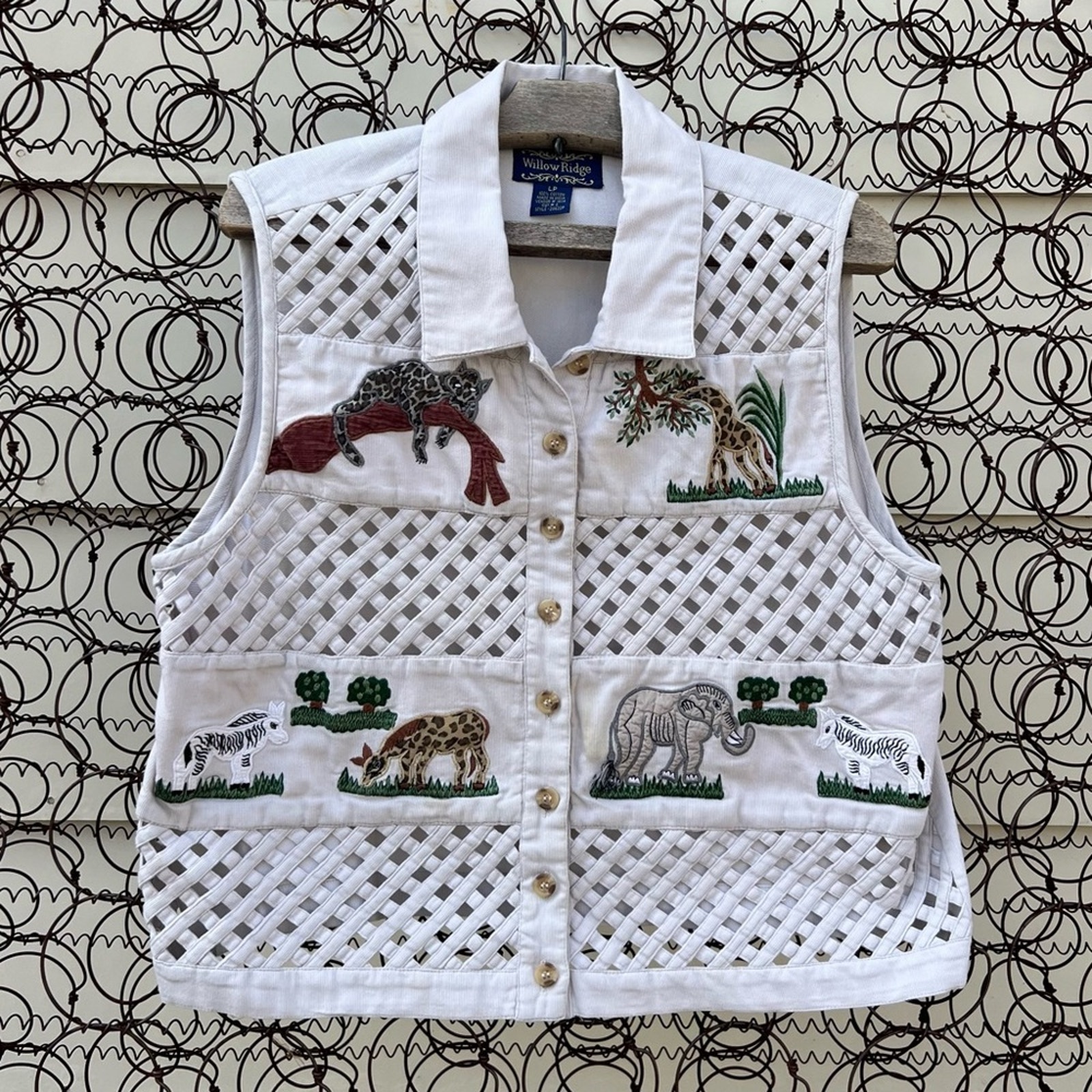 Vintage 90s willow Ridge embroidered zoo safari animals lattice front vest LP