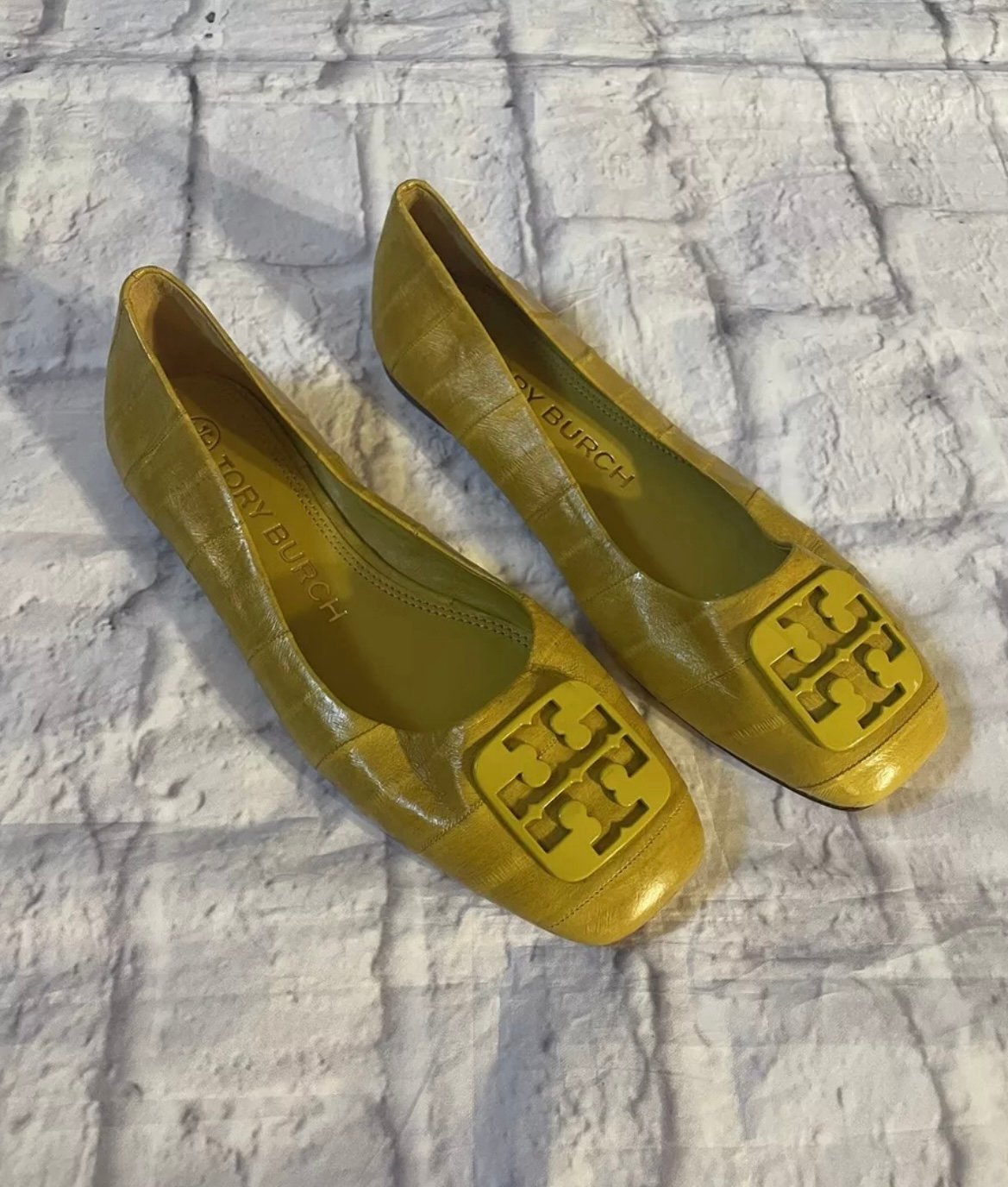 TORY BURCH GEORGIA WOMEN’S EMBELLISHED EELSKIN BALLET FLATS YELLOW US SIZE M7