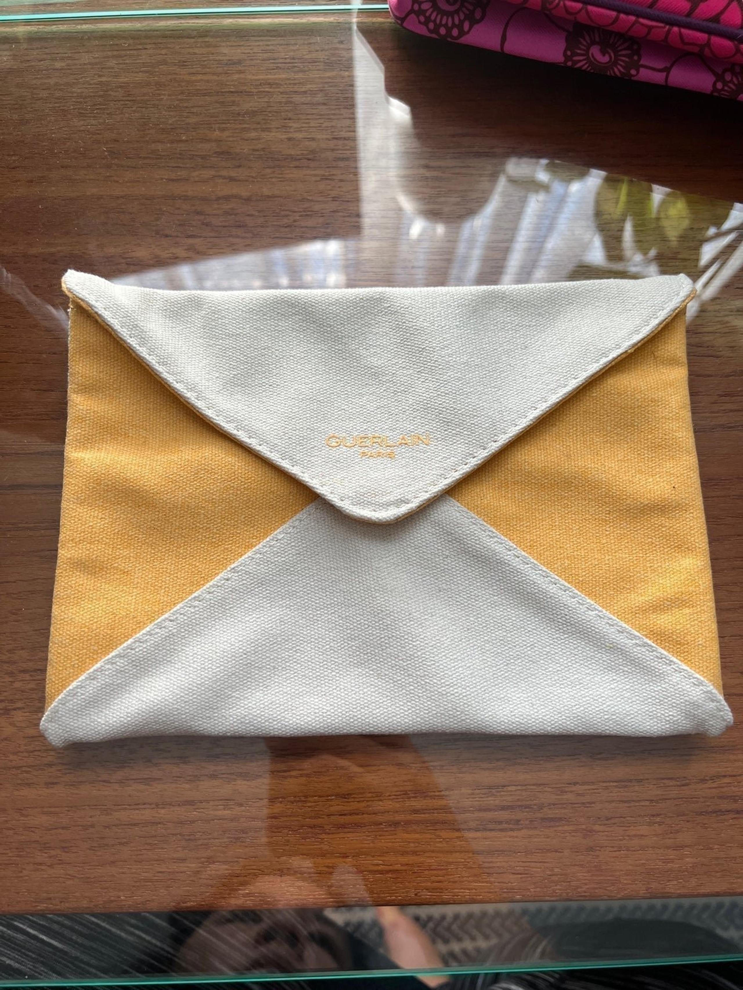 Guerlain paris bag pouch envelope clutch makeup cosmetics travel snap