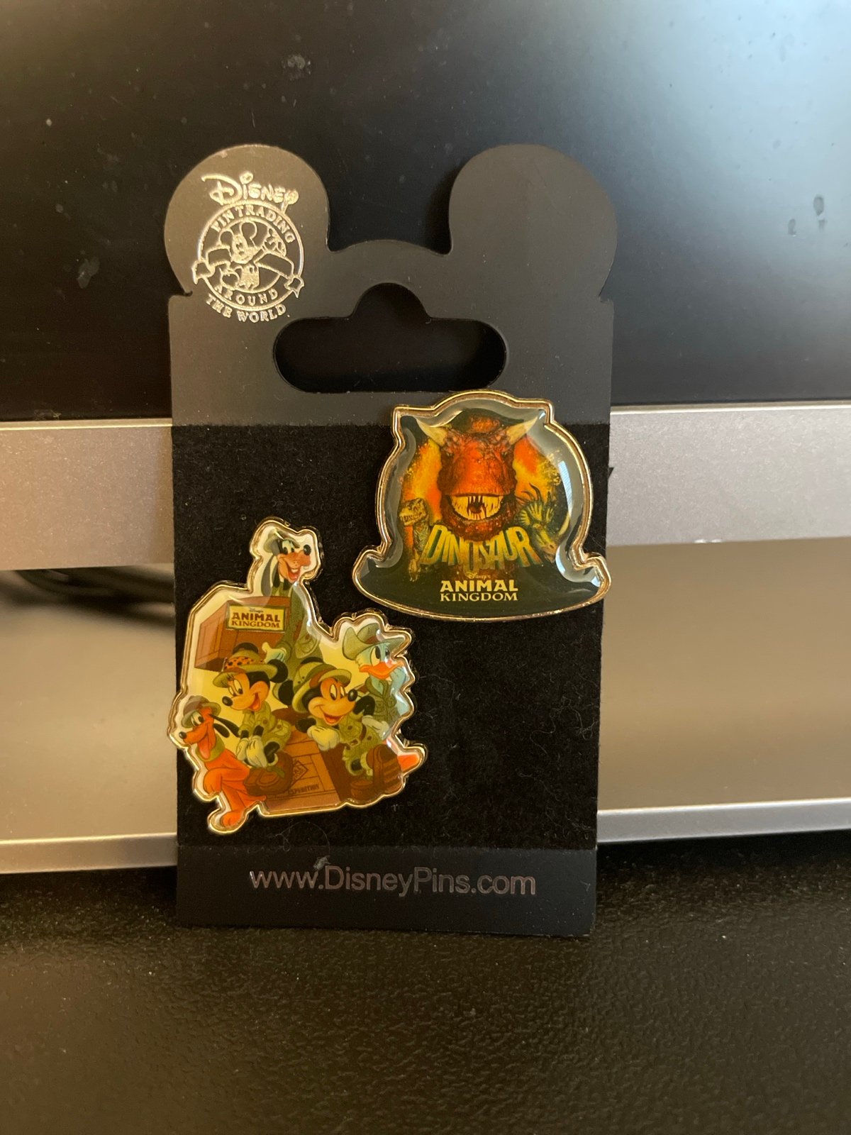 VHTF animal kingdom dinosaur Disney pin set
