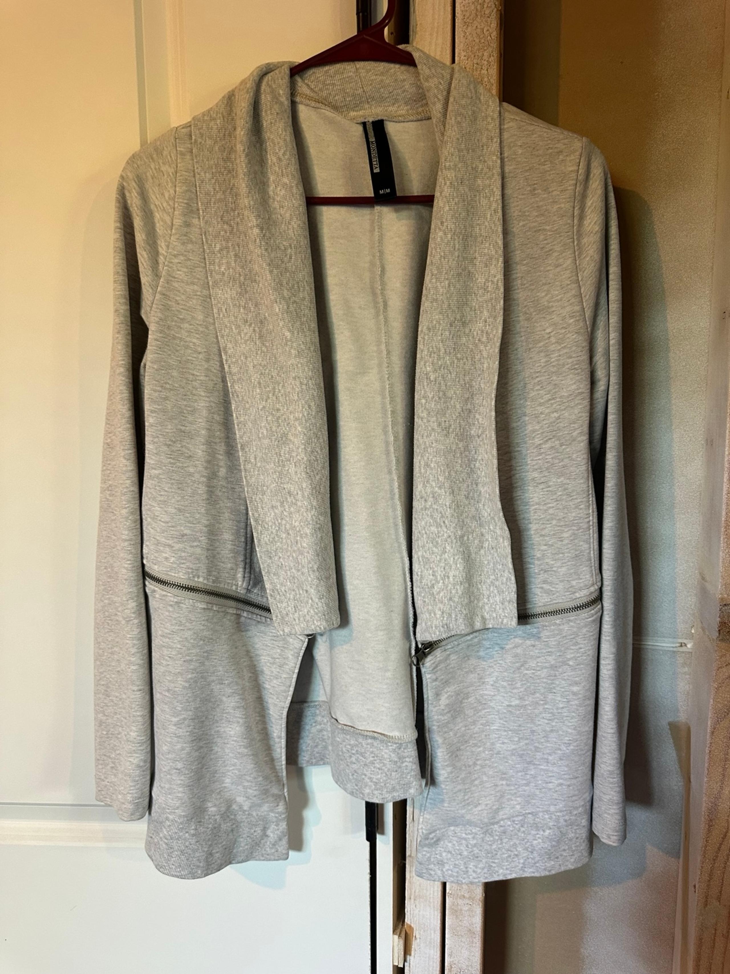 Women’s gray cardigan sweater mondetta medium