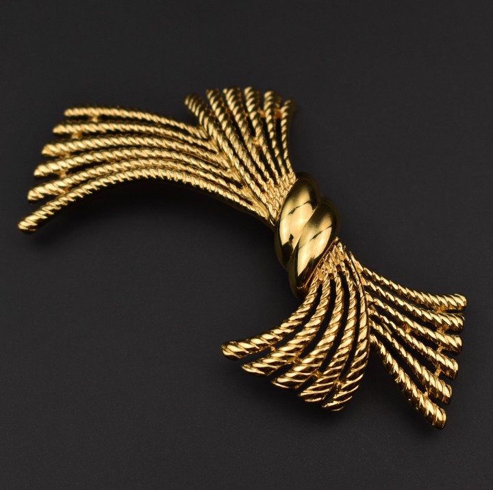 Large bow brooch gold, elegant basic lapel pin