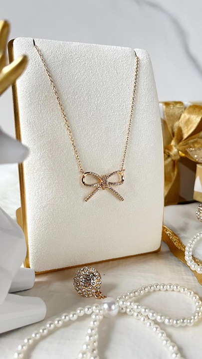 Park Lane Satin Necklace – Limited Edition