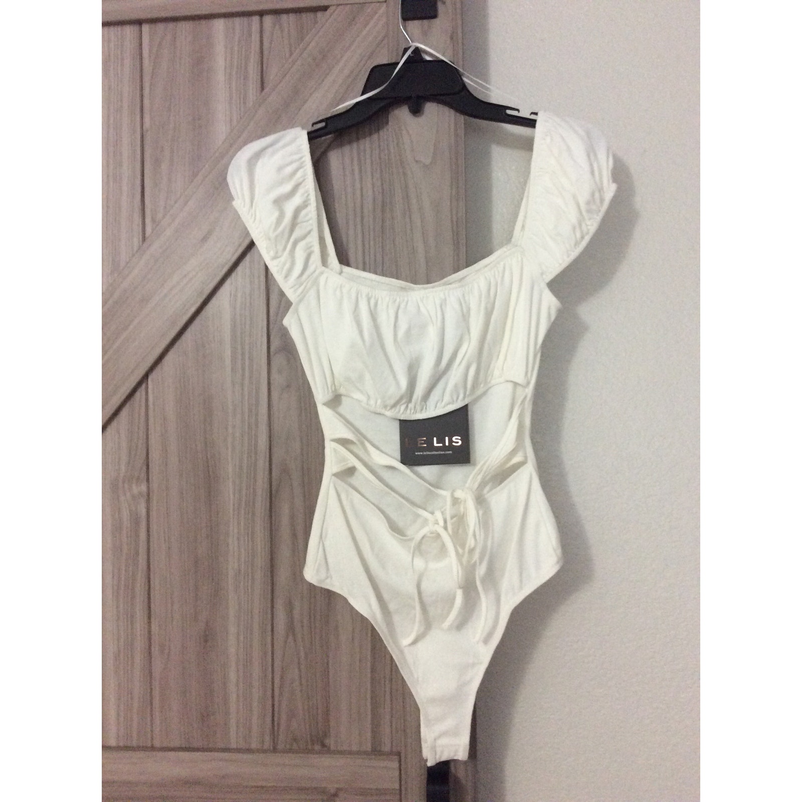 NWT Le Lis Off-white small short sleeve bodysuit