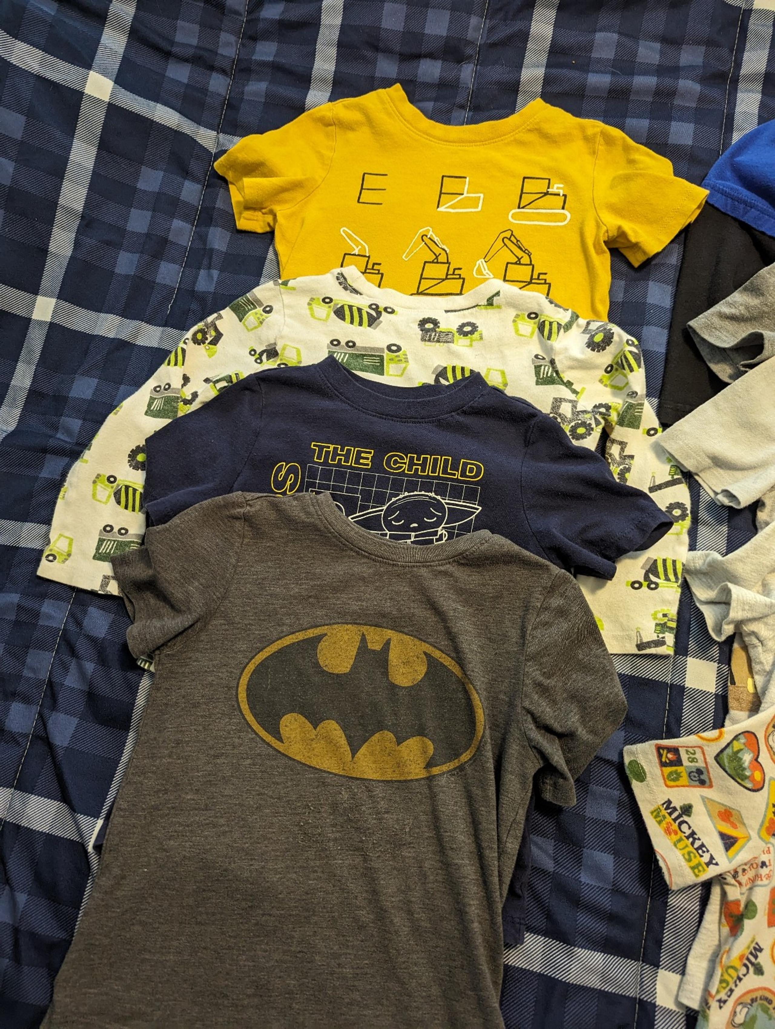 Huge bundle of 4T Boy's tops!