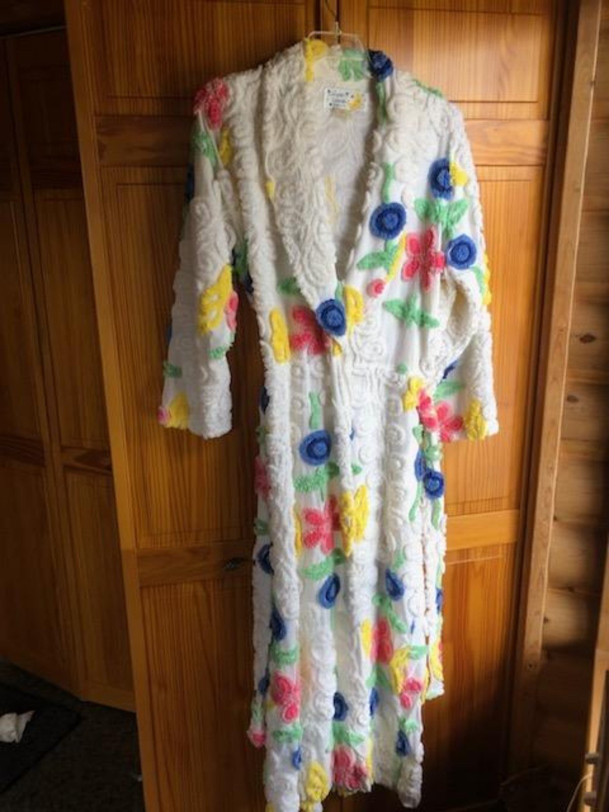 Canyon Group Chenille Wedding Cake Robe