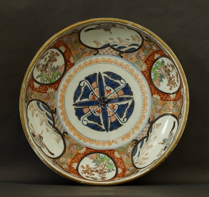 Large Edo Period Japanese Imari Style Porcelain Bowl