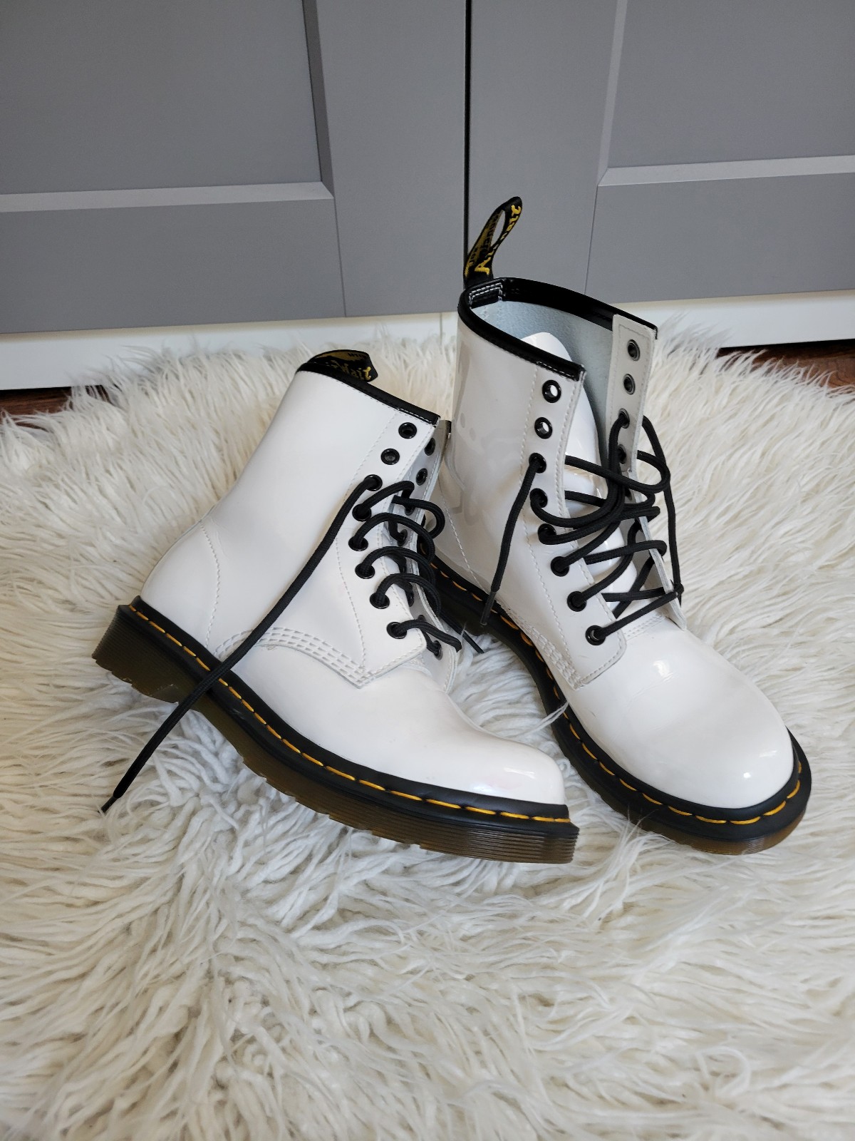 Dr.Martens 1460 boots women white leather Lace up combat ankle.