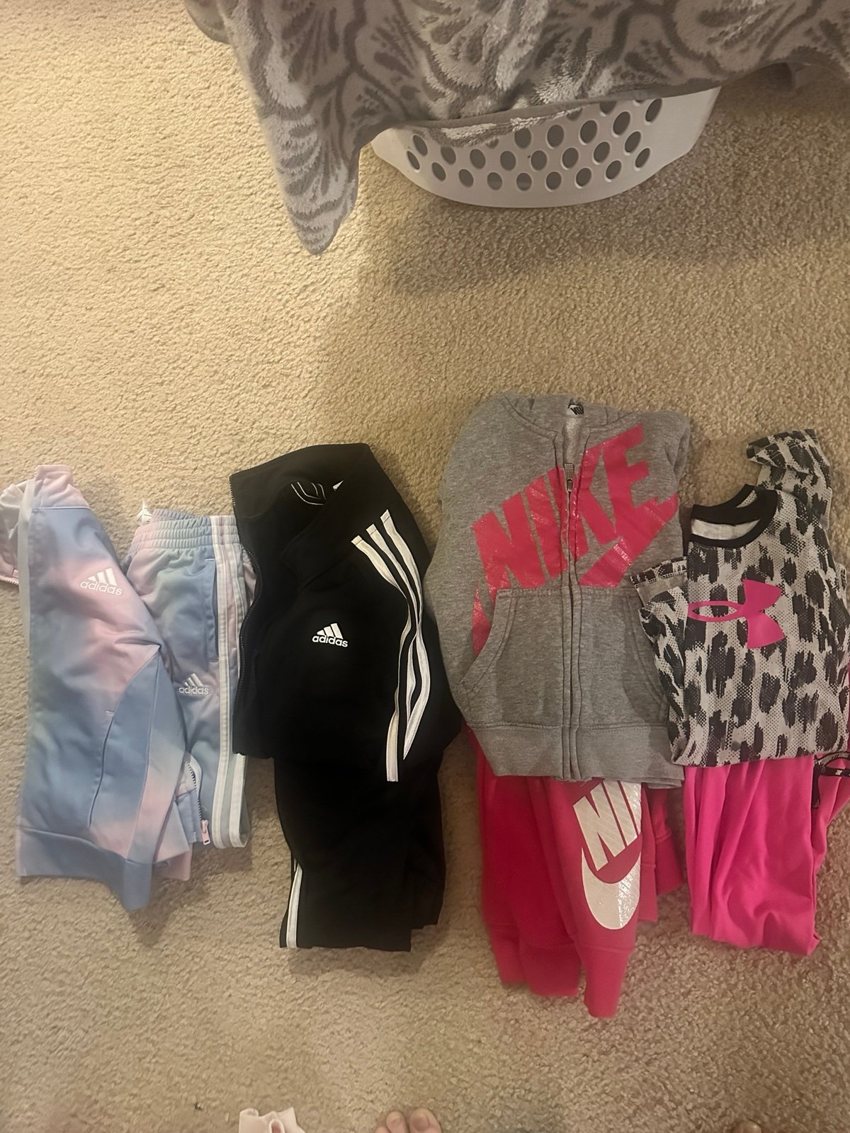 Girls clothing, all name brand, great shape