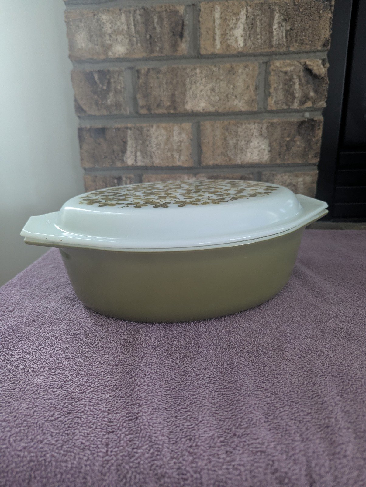 Vintage Pyrex VERDE OLIVE 2.5 Qt. Oval Covered Casserole Dish W/Lid Excellent.