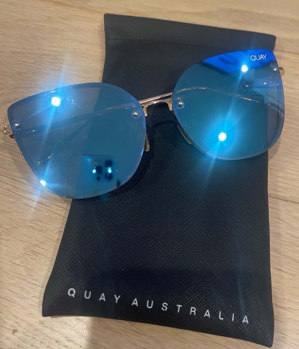 LEXI SUNGLASSES (GOLD/PINK) BY QUAY