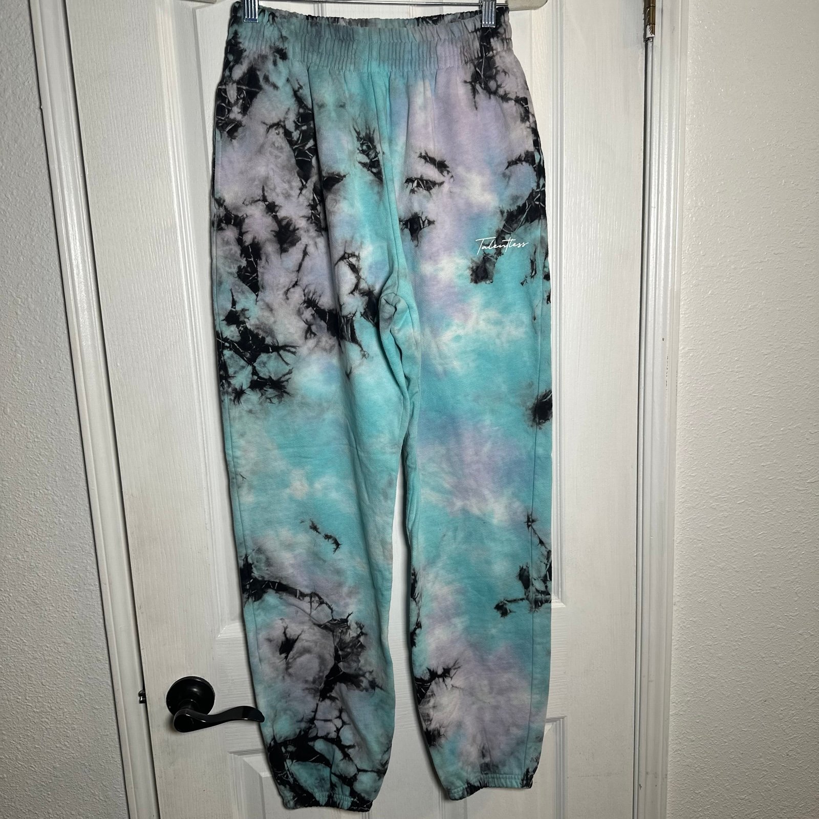 Talentless Sweatpants Size Small NWOT