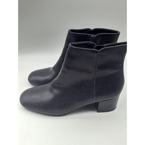 Donald Pliner Cyrus Low-Heel Snake Print Leather Ankle Boots Size 8M